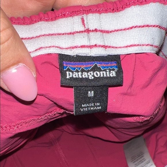 PINK AND NAVY ONLY Patagonia W’s baggies women’s shorts bundle - 5 inches - Picture 3 of 5